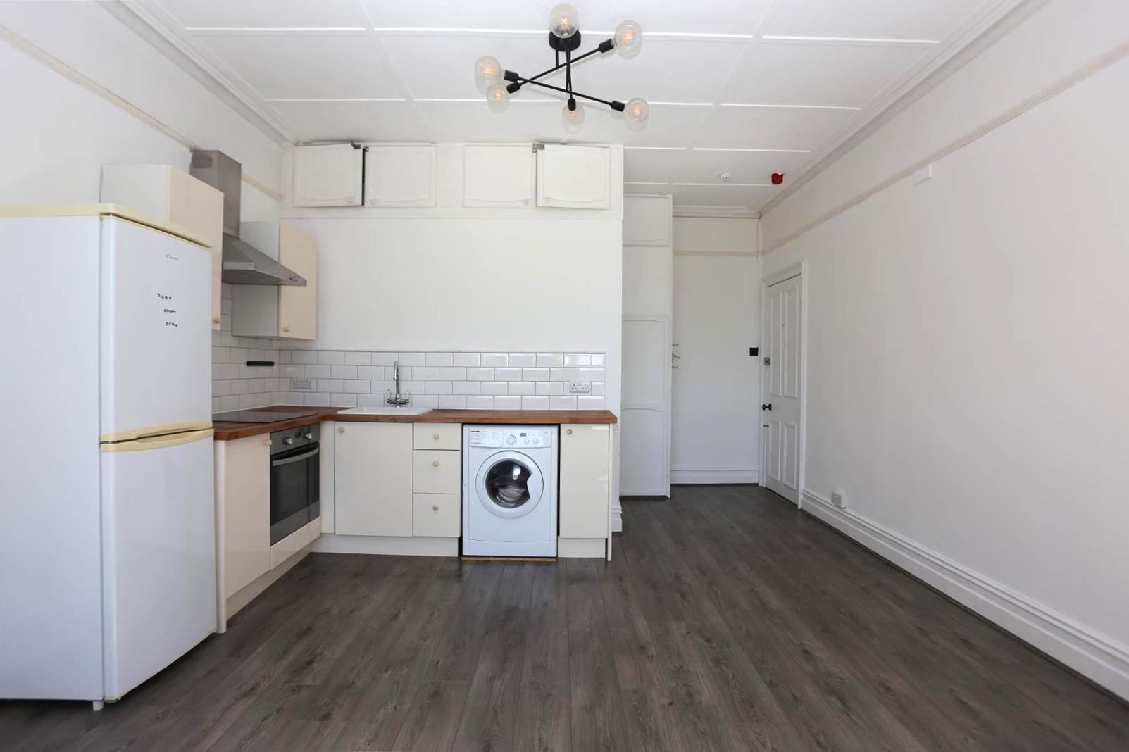 Flat Cromwell Road in Portslade by Sea