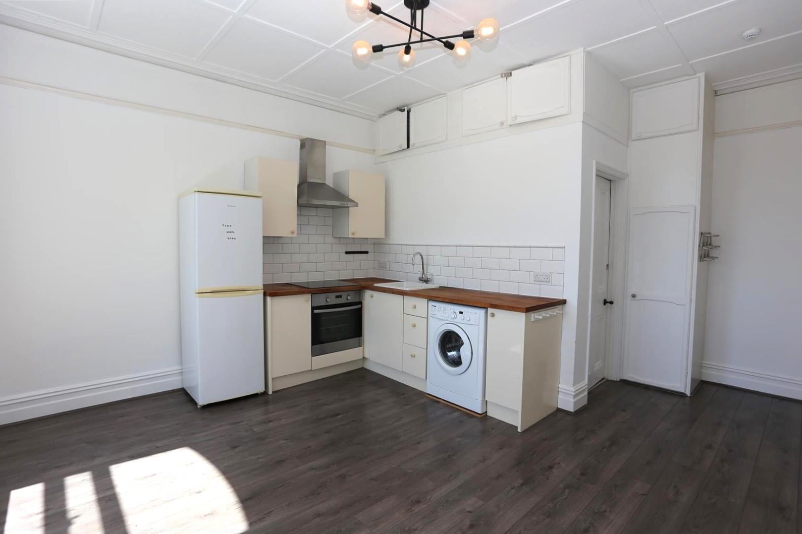 Flat Cromwell Road in Portslade by Sea