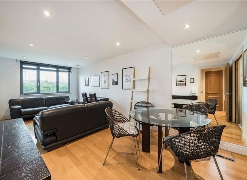Flat Sheldon Square in City of Westminster