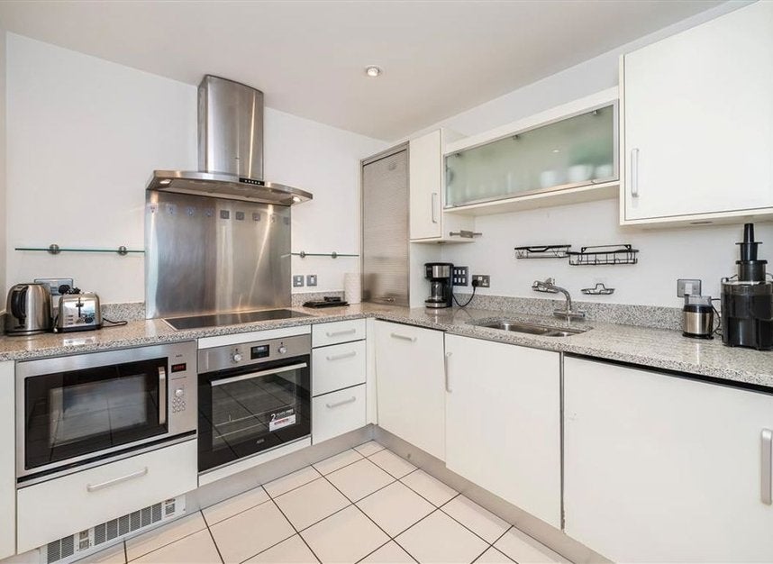 Flat Sheldon Square in City of Westminster