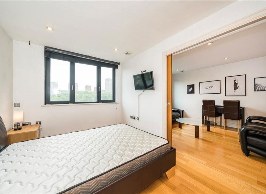 Flat Sheldon Square in City of Westminster