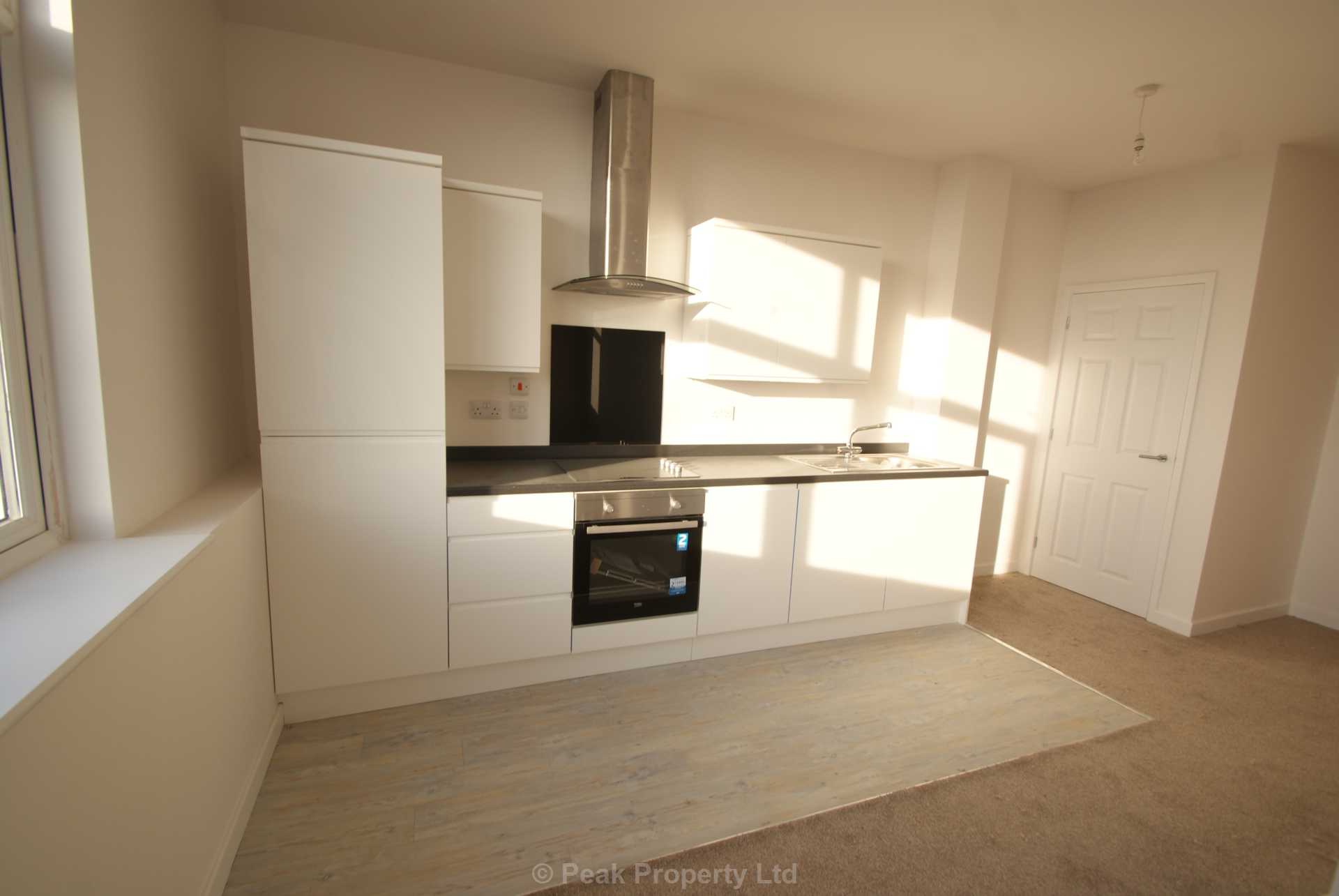 Flat Thornford Gardens in Southend-on-Sea