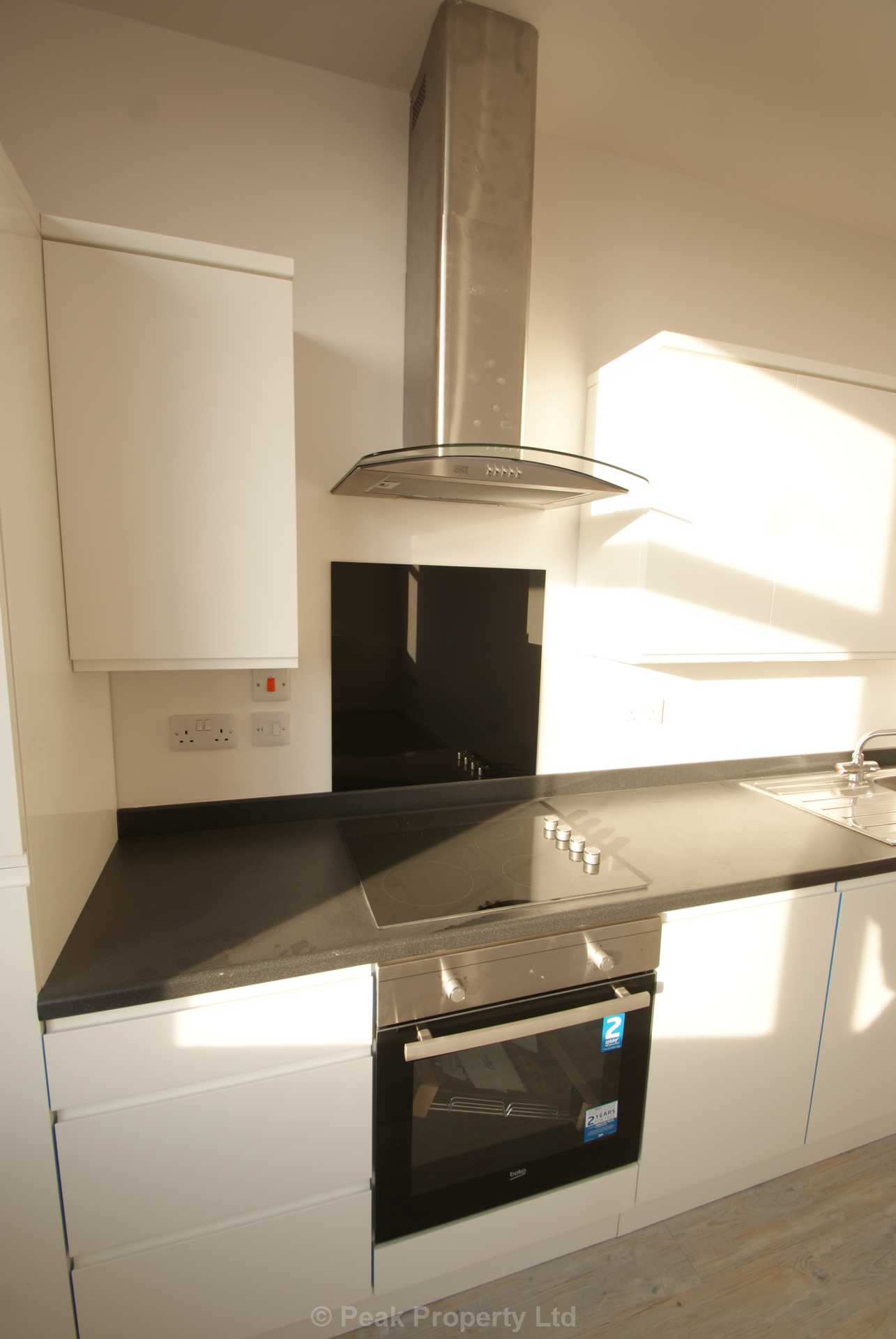 Flat Thornford Gardens in Southend-on-Sea