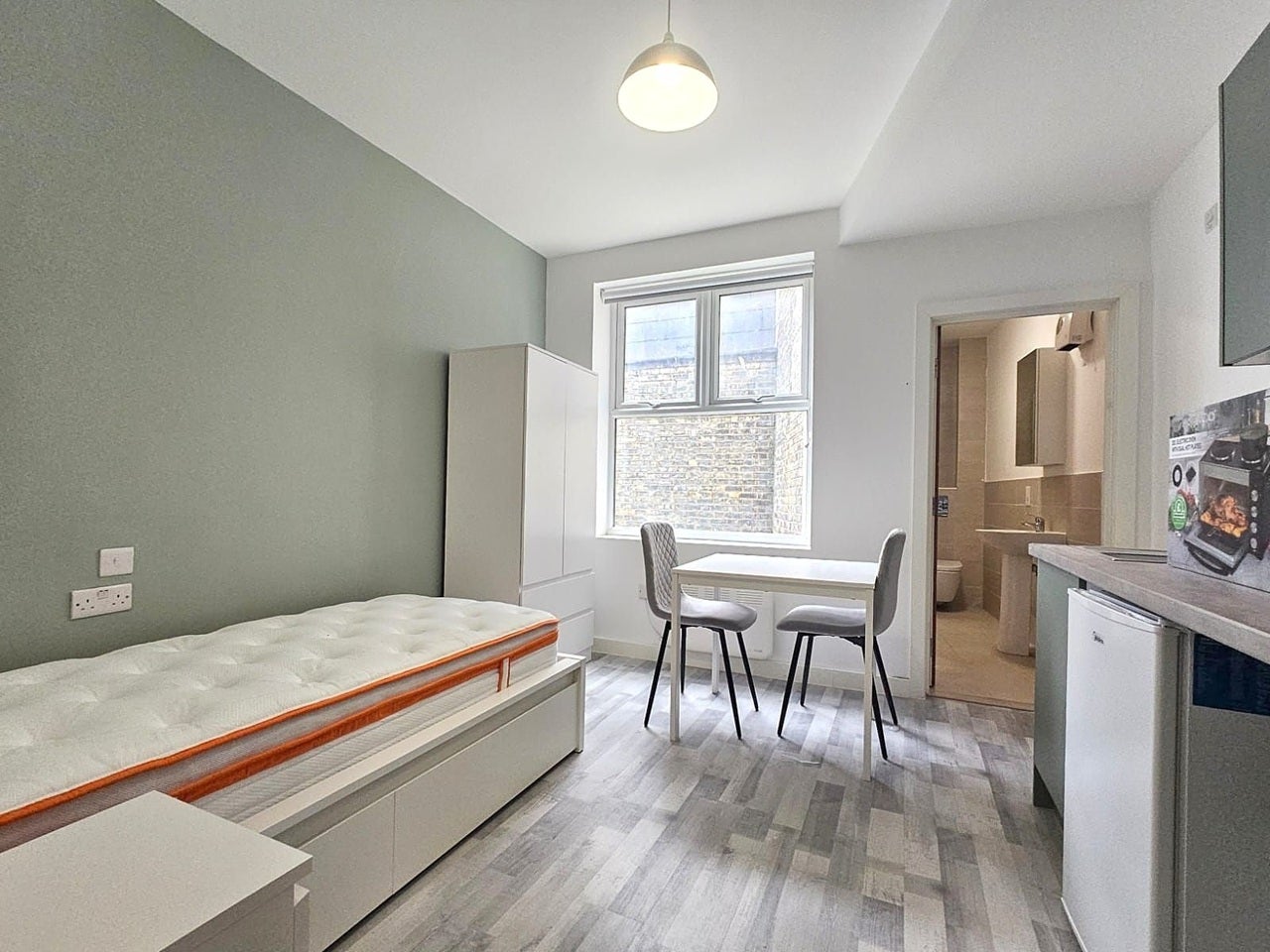 Flat Tottenham Lane in Greater London