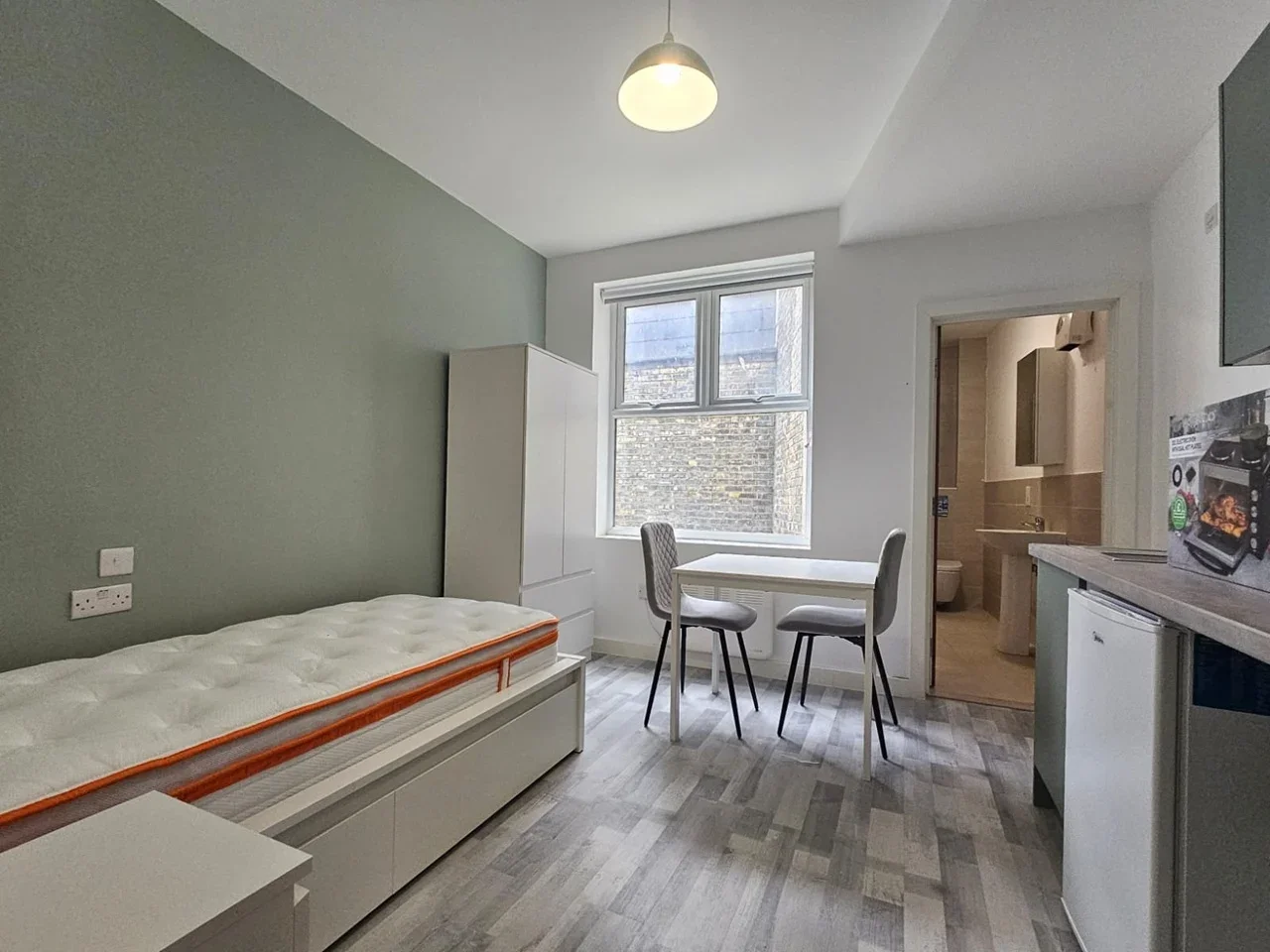 Flat Tottenham Lane in Greater London