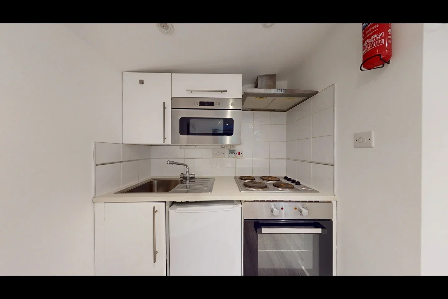 Flat James Avenue in Greater London