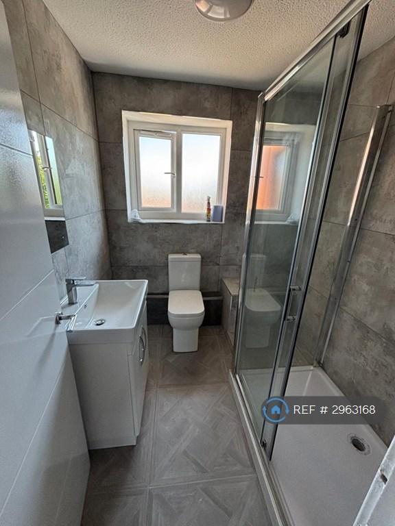 Flat Regency Court in Bradford