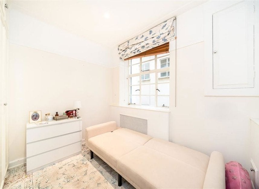 Flat Knightsbridge in City of Westminster