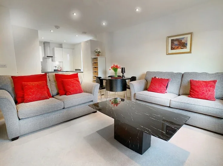 Flat Hawtrey Road in Windsor
