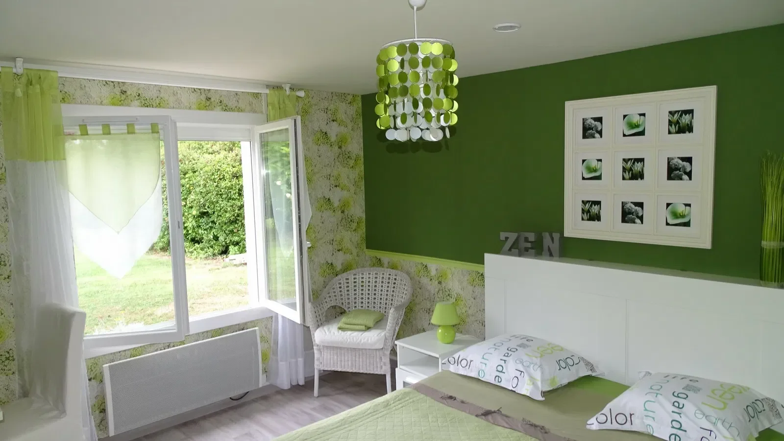 Room Chemin des Taillades in Lagrave