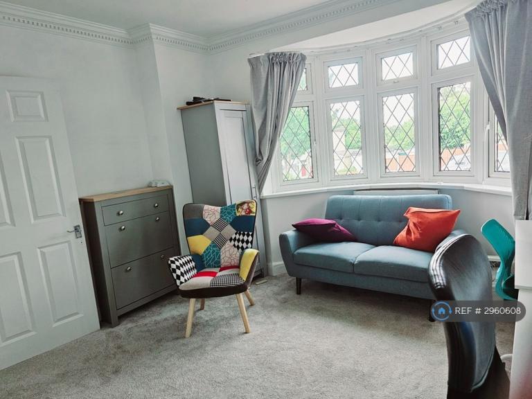 House Sandy Lane in Greater London