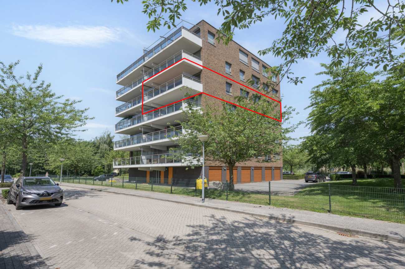 Sieradenweg 111 in Almere