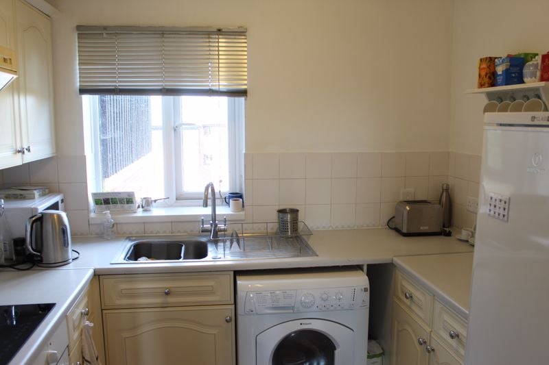 Flat Roebuck Court in South Oxfordshire