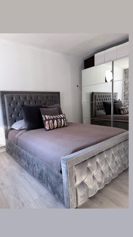 Room Collinson Street in Greater London