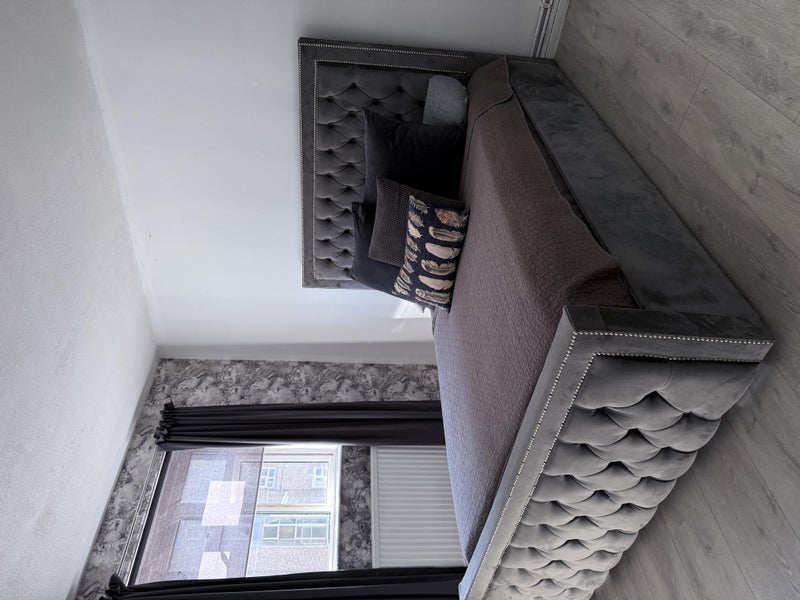 Room Collinson Street in Greater London