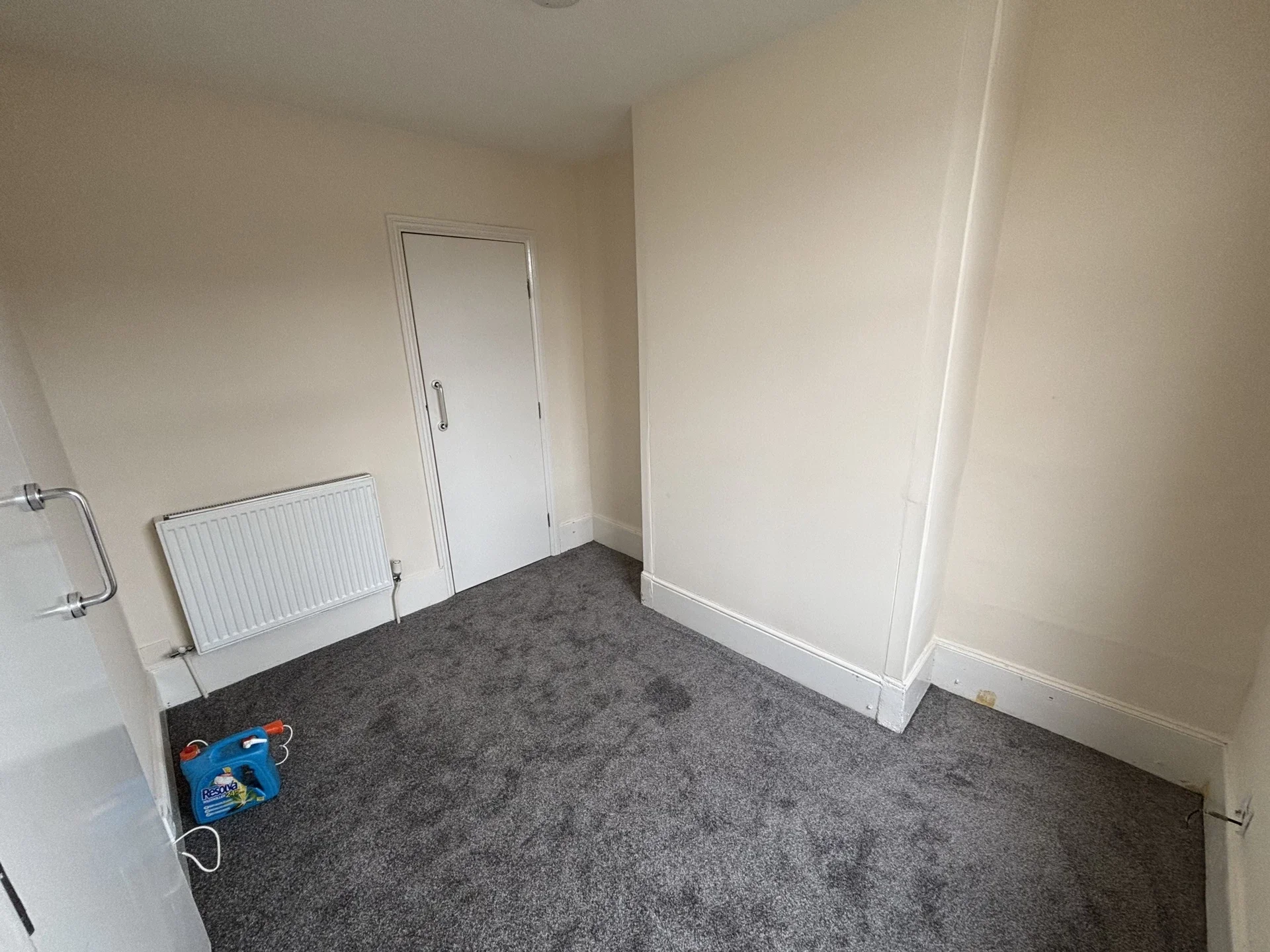 Flat Luton Road in Chatham