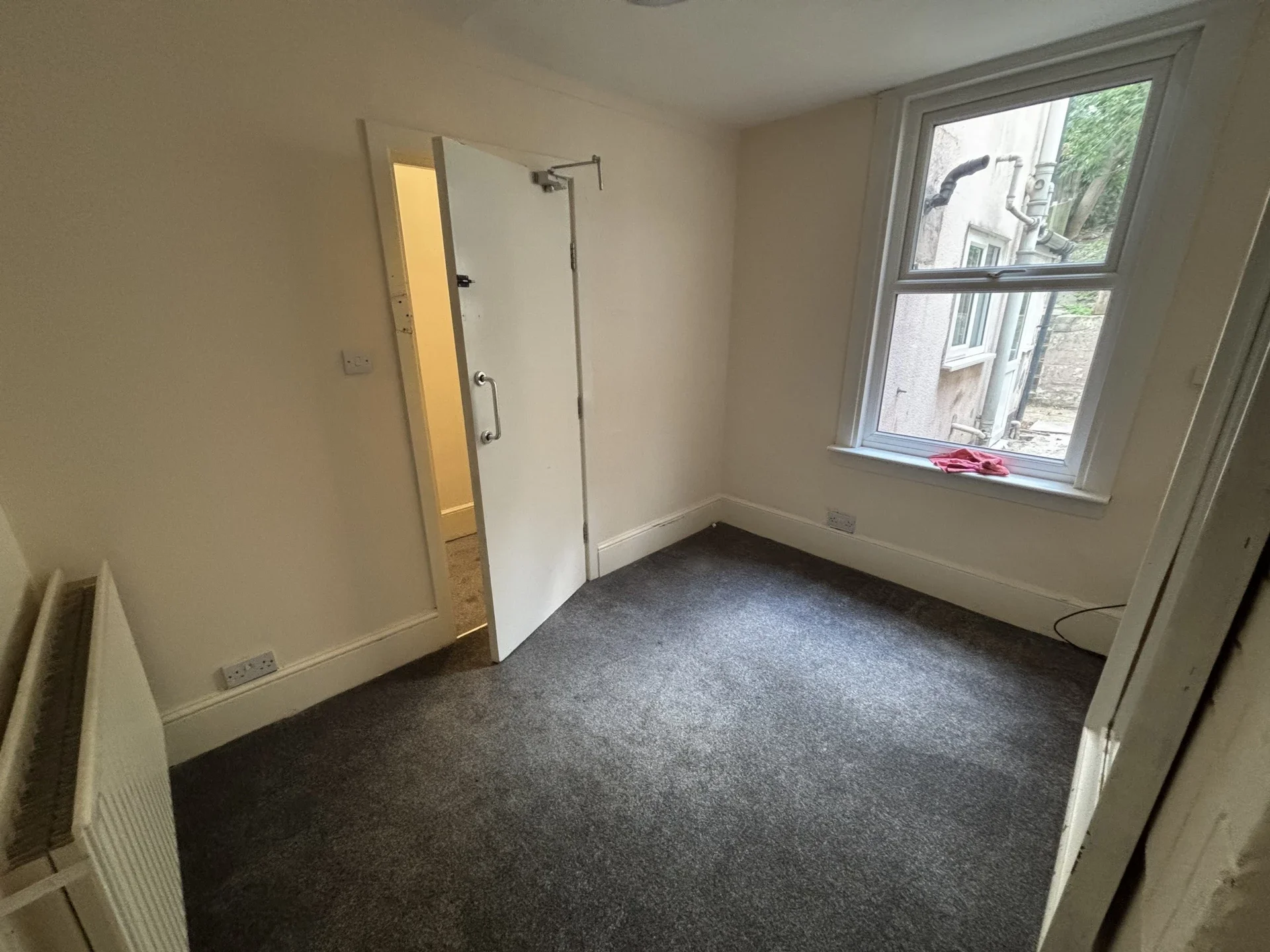 Flat Luton Road in Chatham