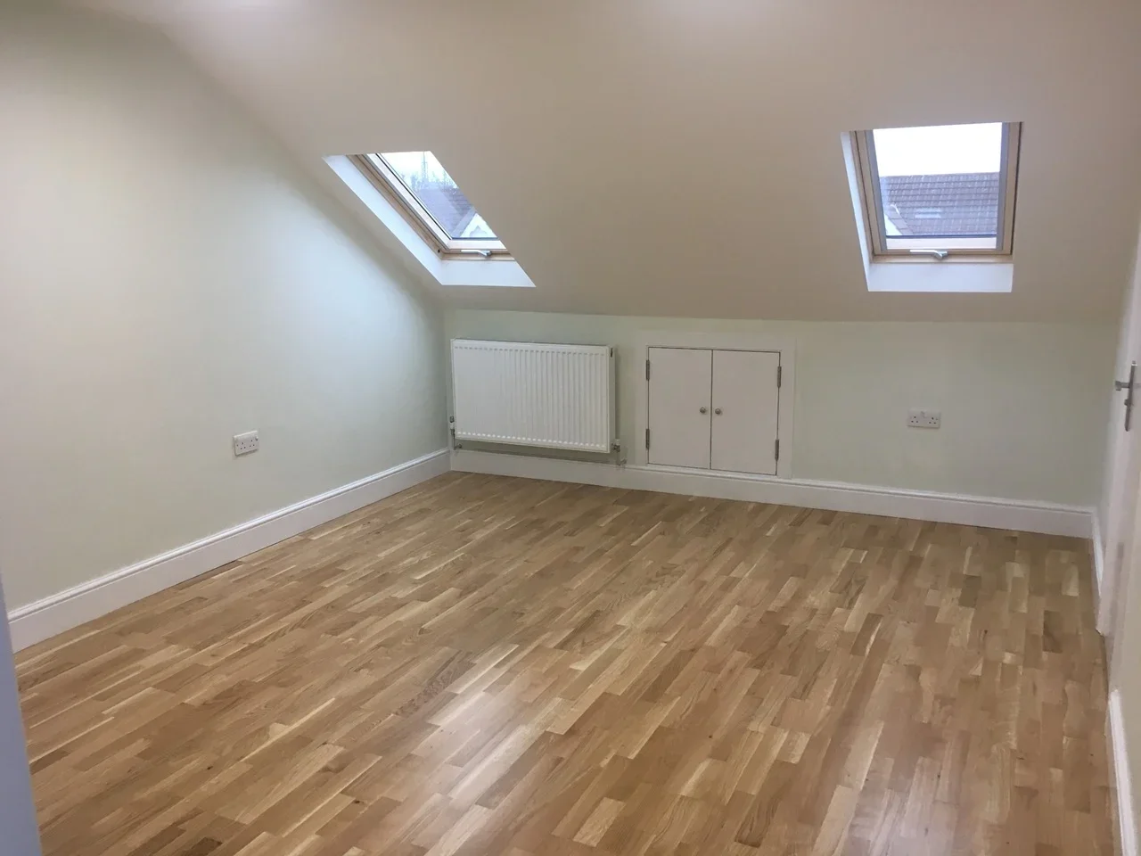 Room Adelaide Road in Greater London
