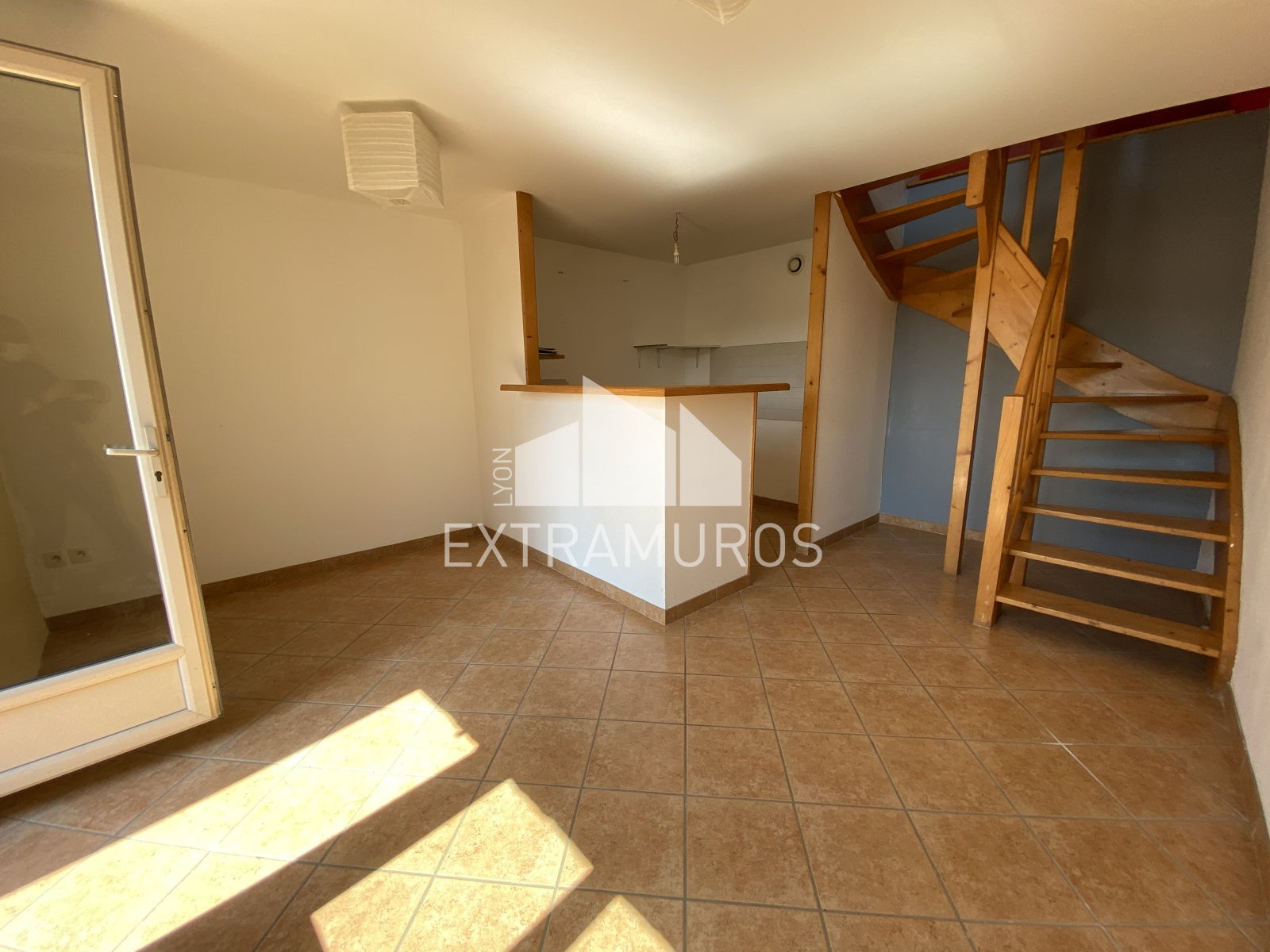 Flat Rue de Saint-Marc in Saint-Ouen-des-Alleux