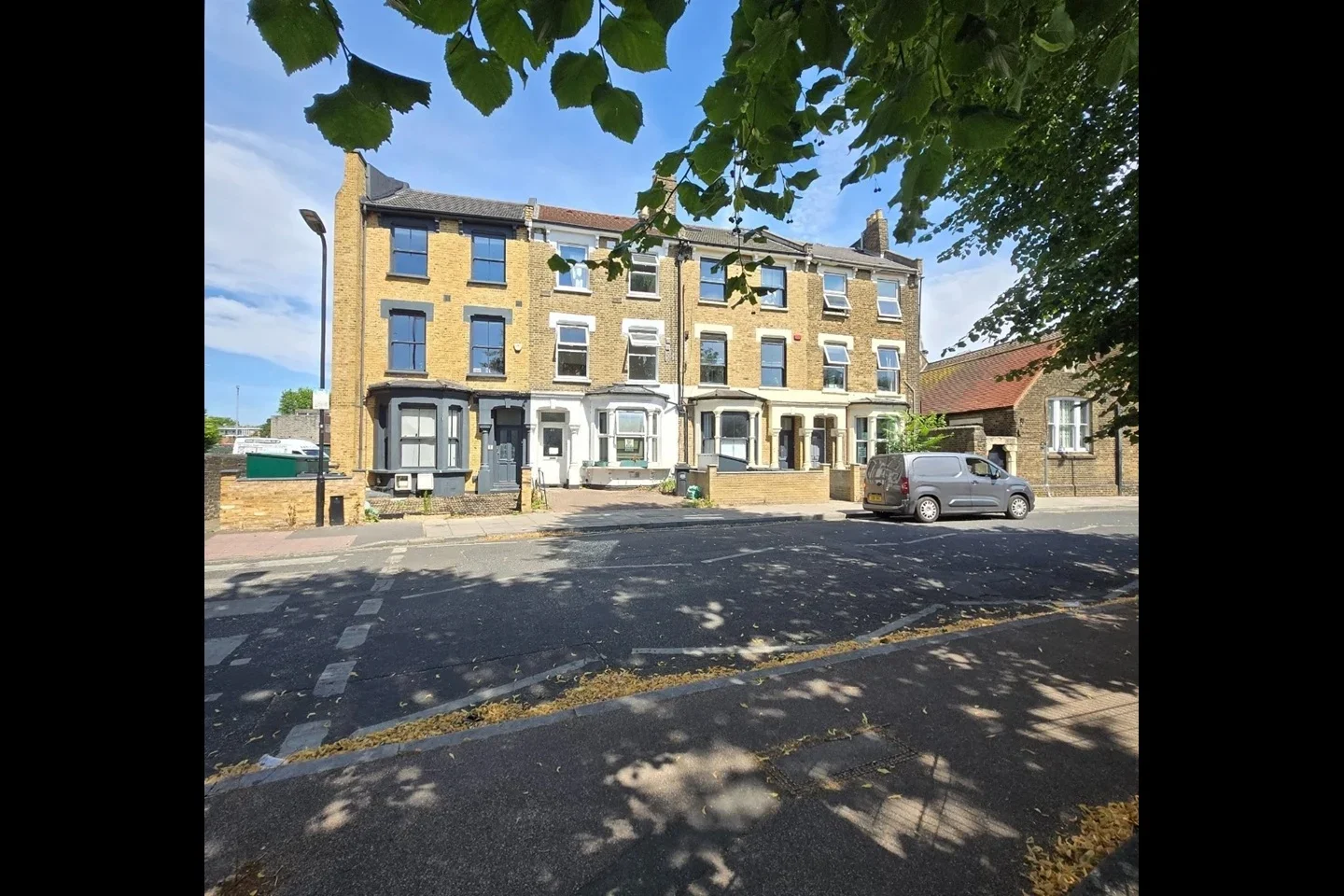 Flat Powell Road in Greater London