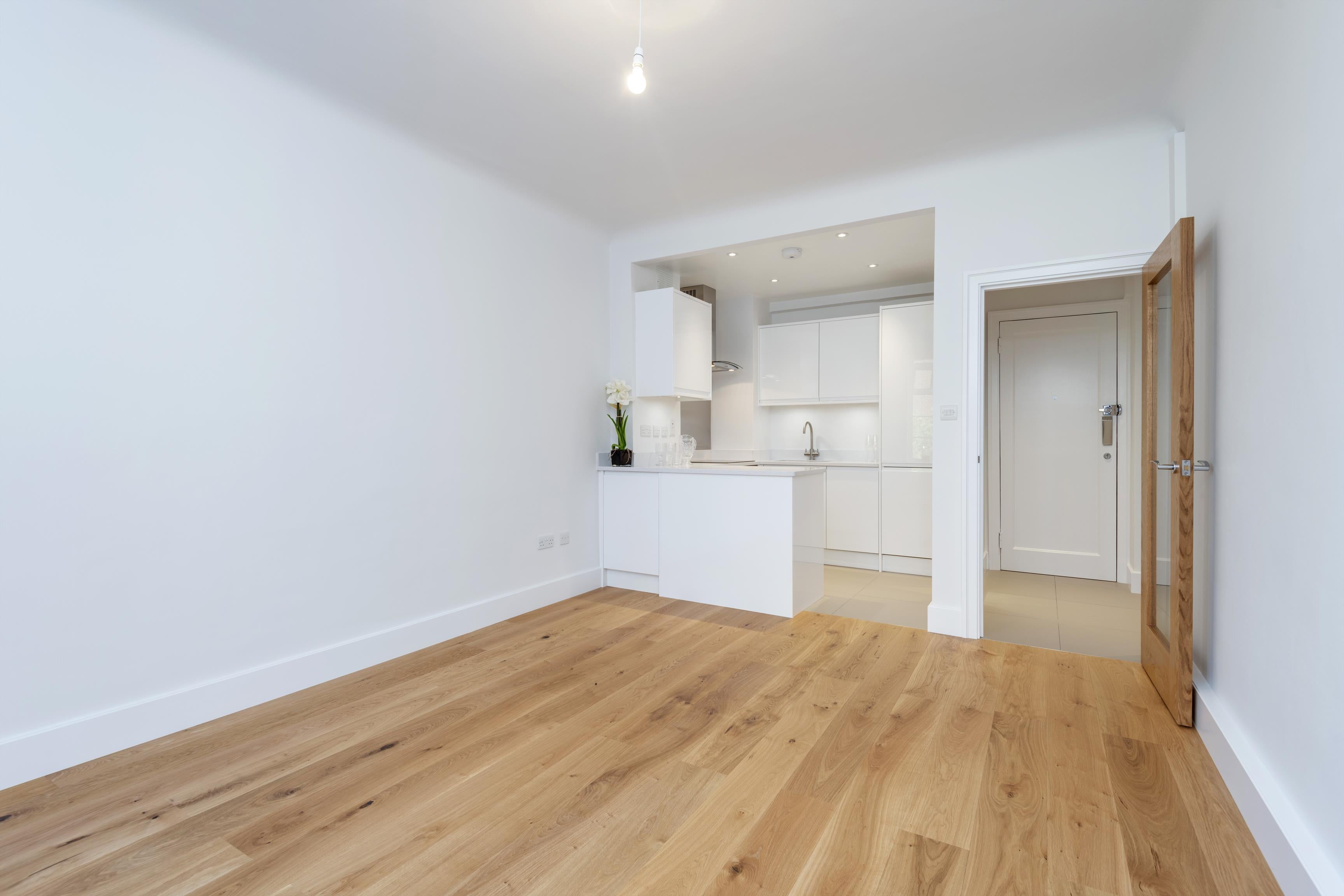 Flat Barbara Brosnan Court in City of Westminster