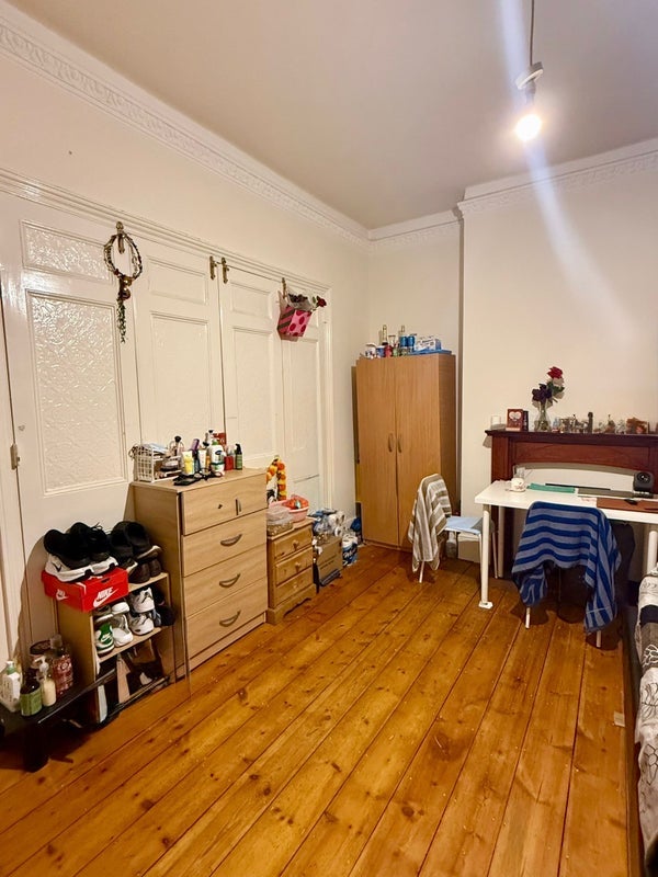 Room Samson Street in Greater London