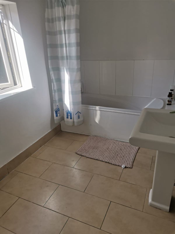 Room Samson Street in Greater London