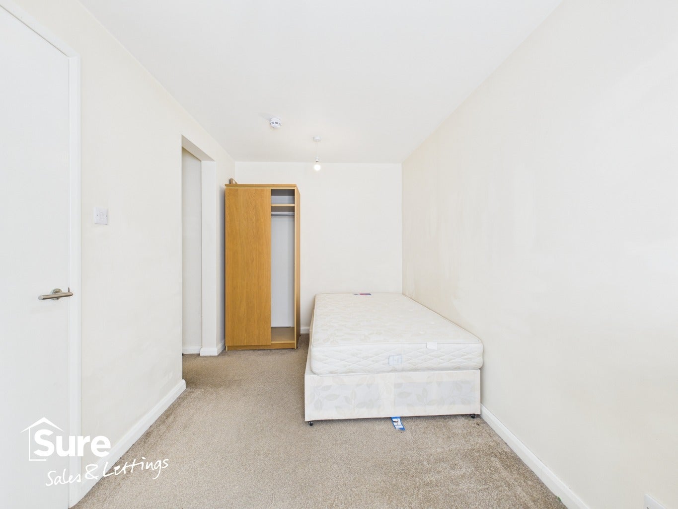 Room Crabtree Lane in Dacorum