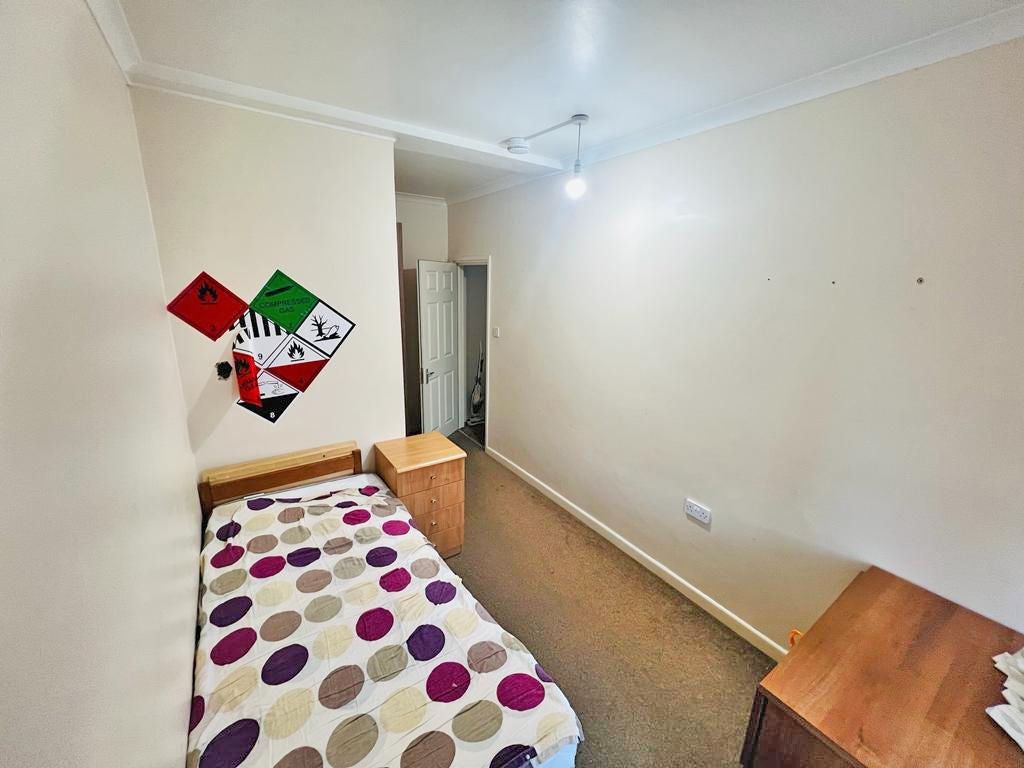 Room Bedford Road East in Yardley Hastings