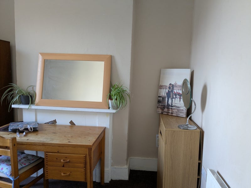 Room Shelgate Road in Greater London