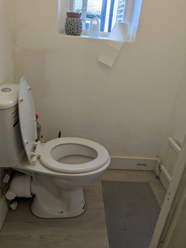 Room Shelgate Road in Greater London