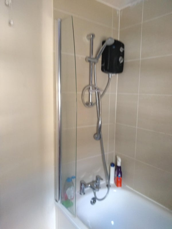 Room Shelgate Road in Greater London