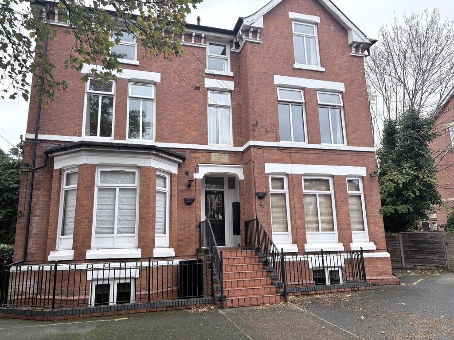 Flat Whitelow Road in Manchester