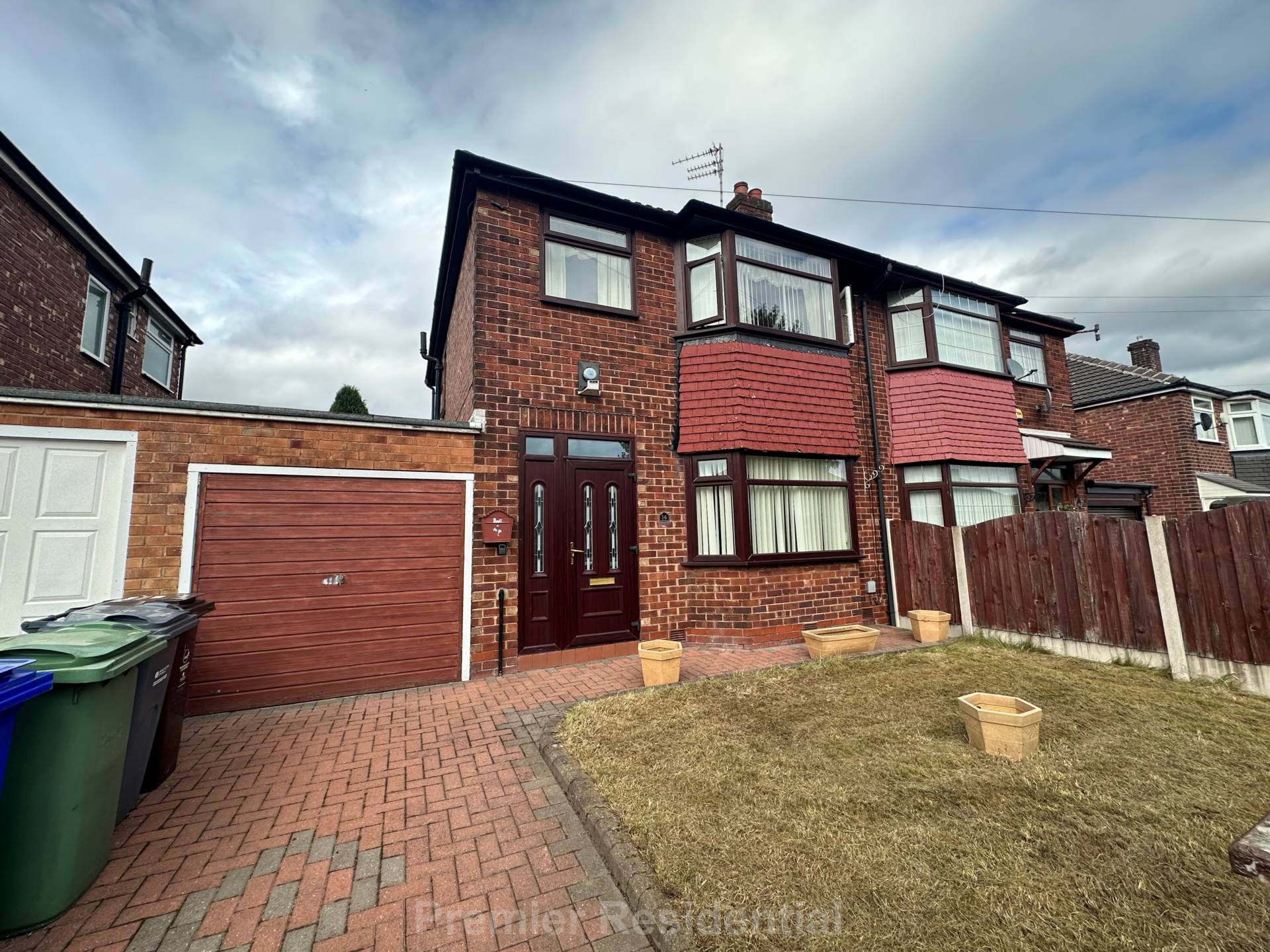 House Silverstone Drive in Manchester