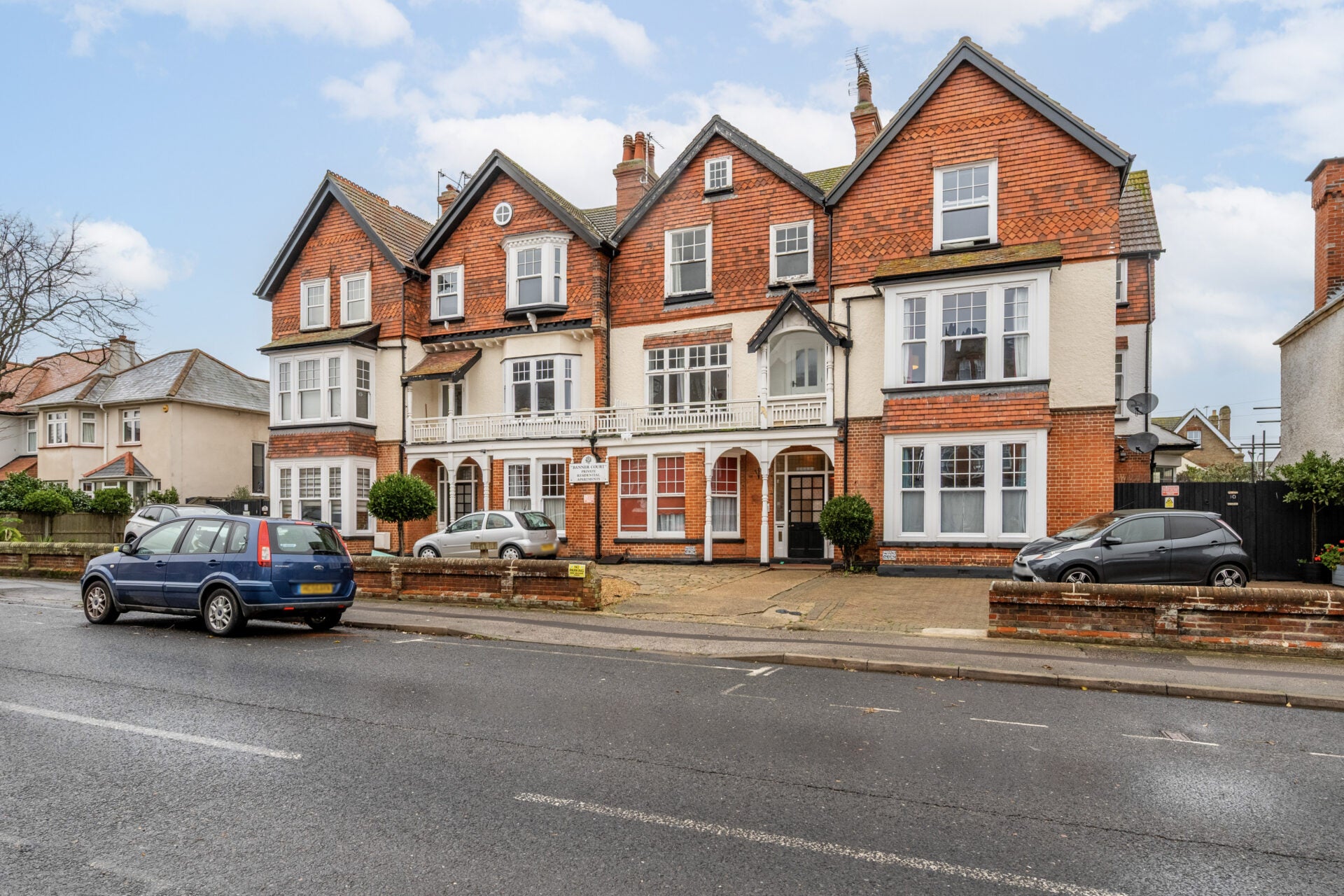 Flat Kirkley Cliff Road in East Suffolk
