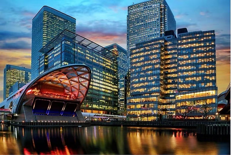 Flat Premiere Place in Greater London