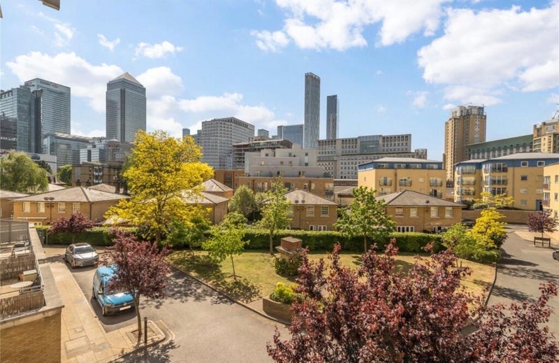 Flat Premiere Place in Greater London