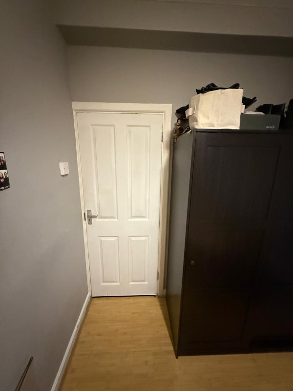 Room Hyde Road in Greater London