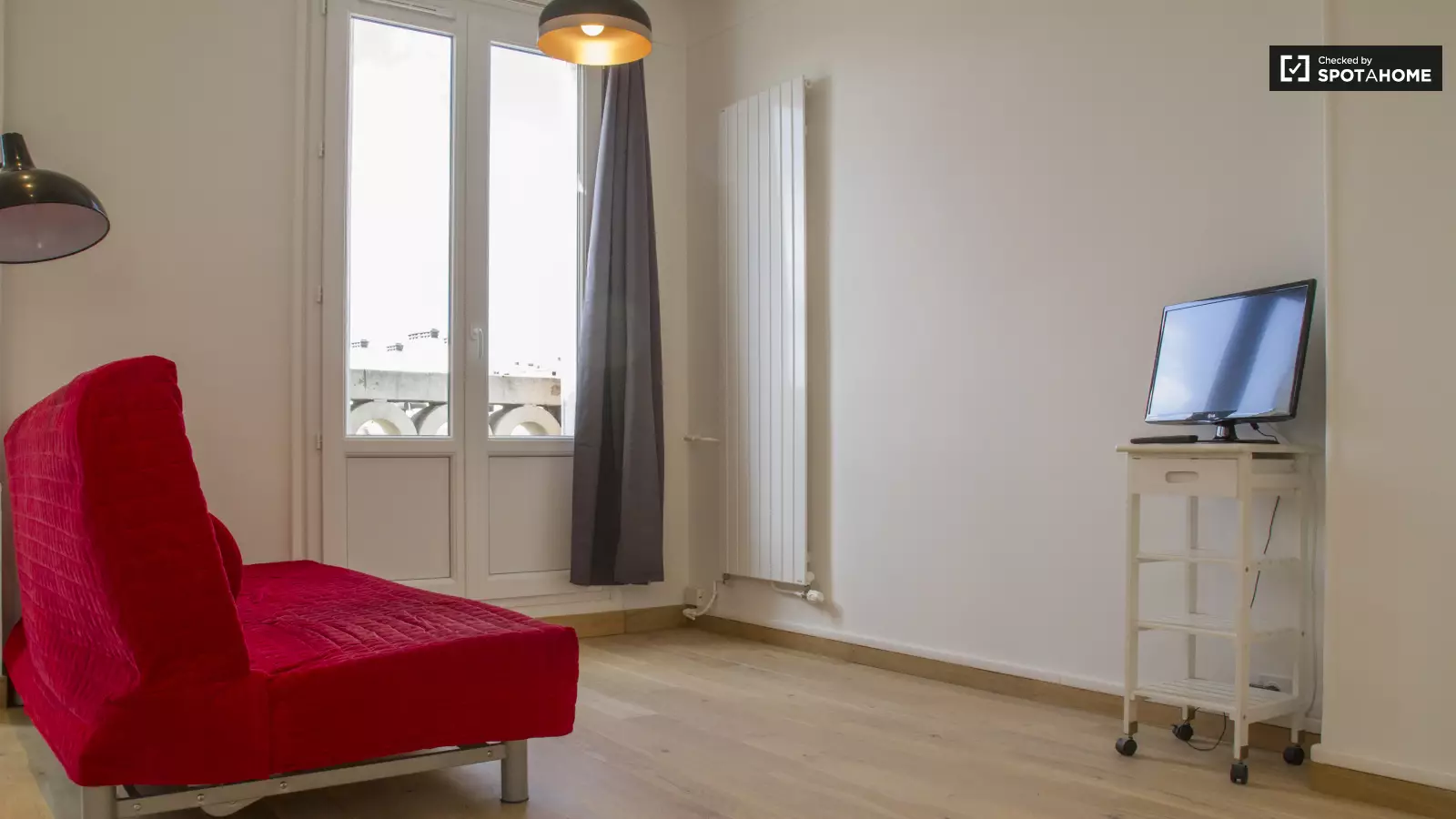 Flat Rue de la Croix Nivert in Paris