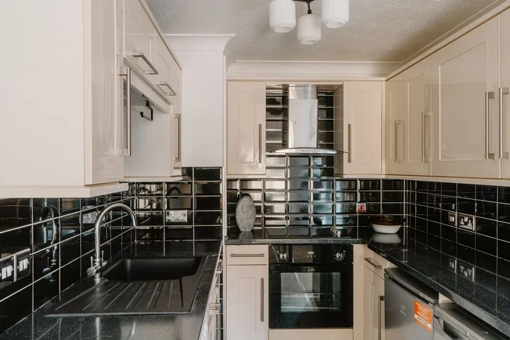 Flat Fletcher Street in Greater London