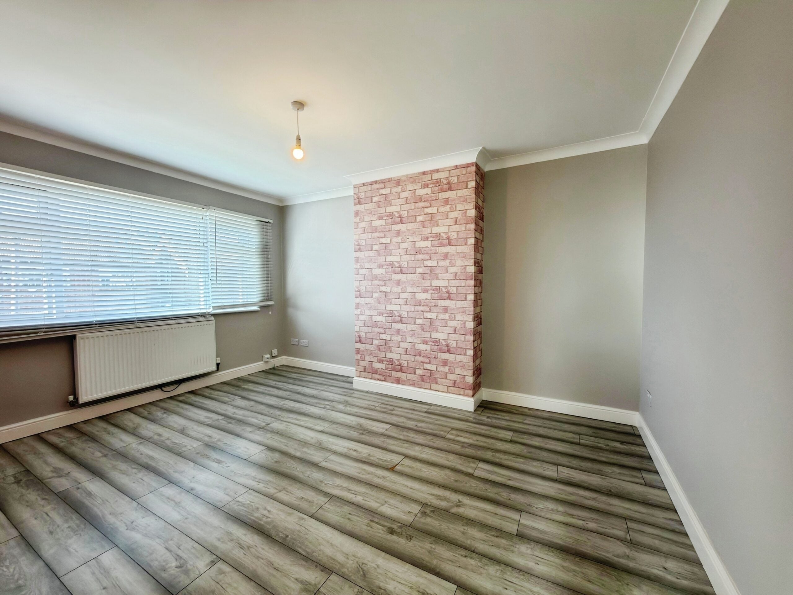 Flat Elm Road in Aveley
