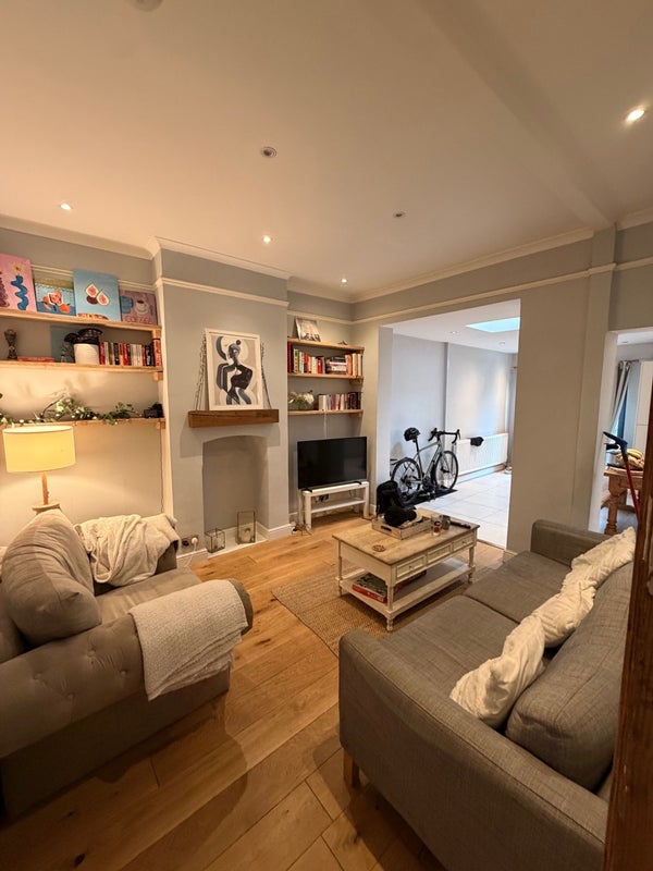 Room Undine Street in Greater London