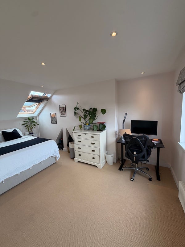 Room Undine Street in Greater London
