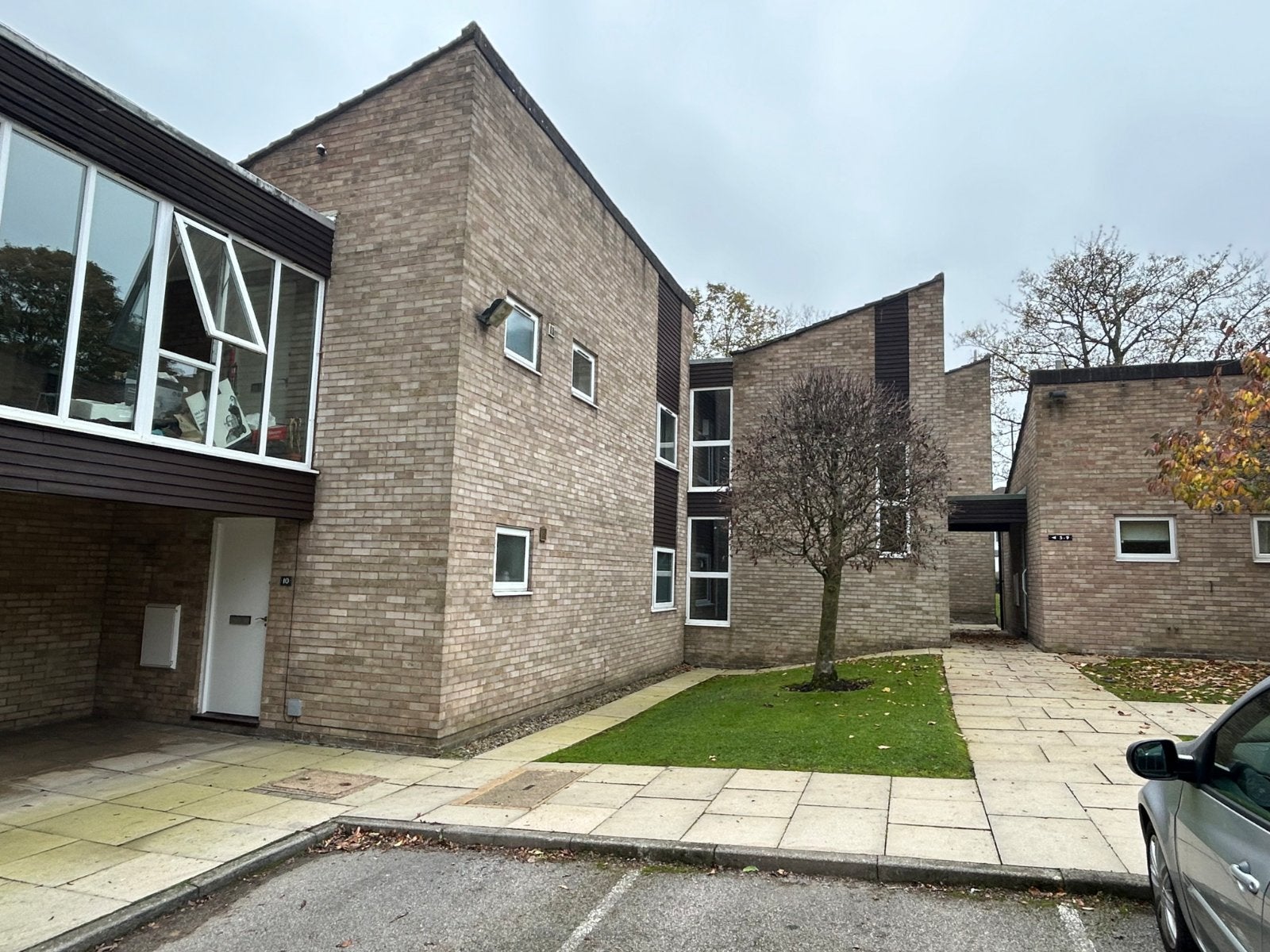 Flat Weetwood House Court in Leeds