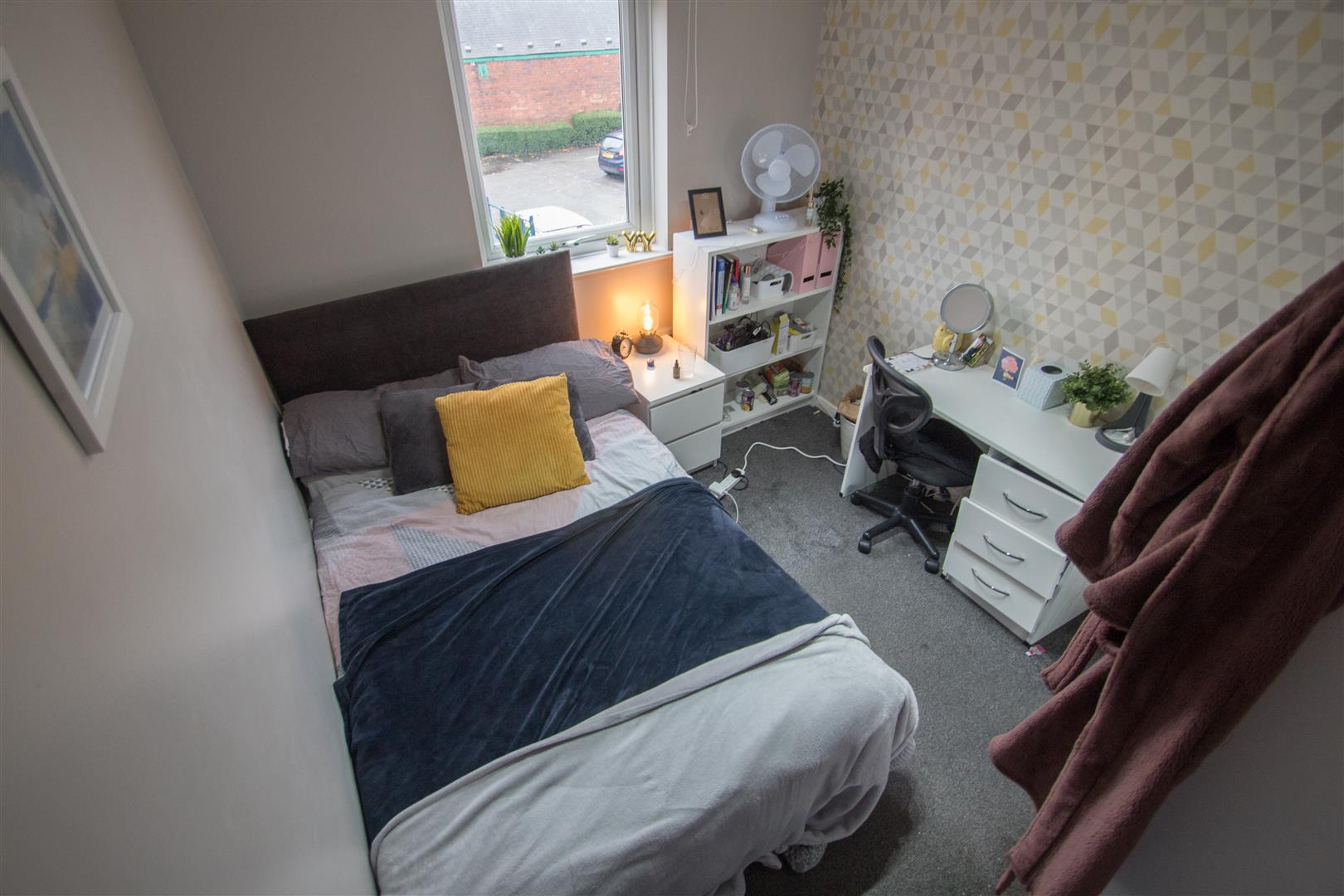 Flat Westfield Terrace in Leeds