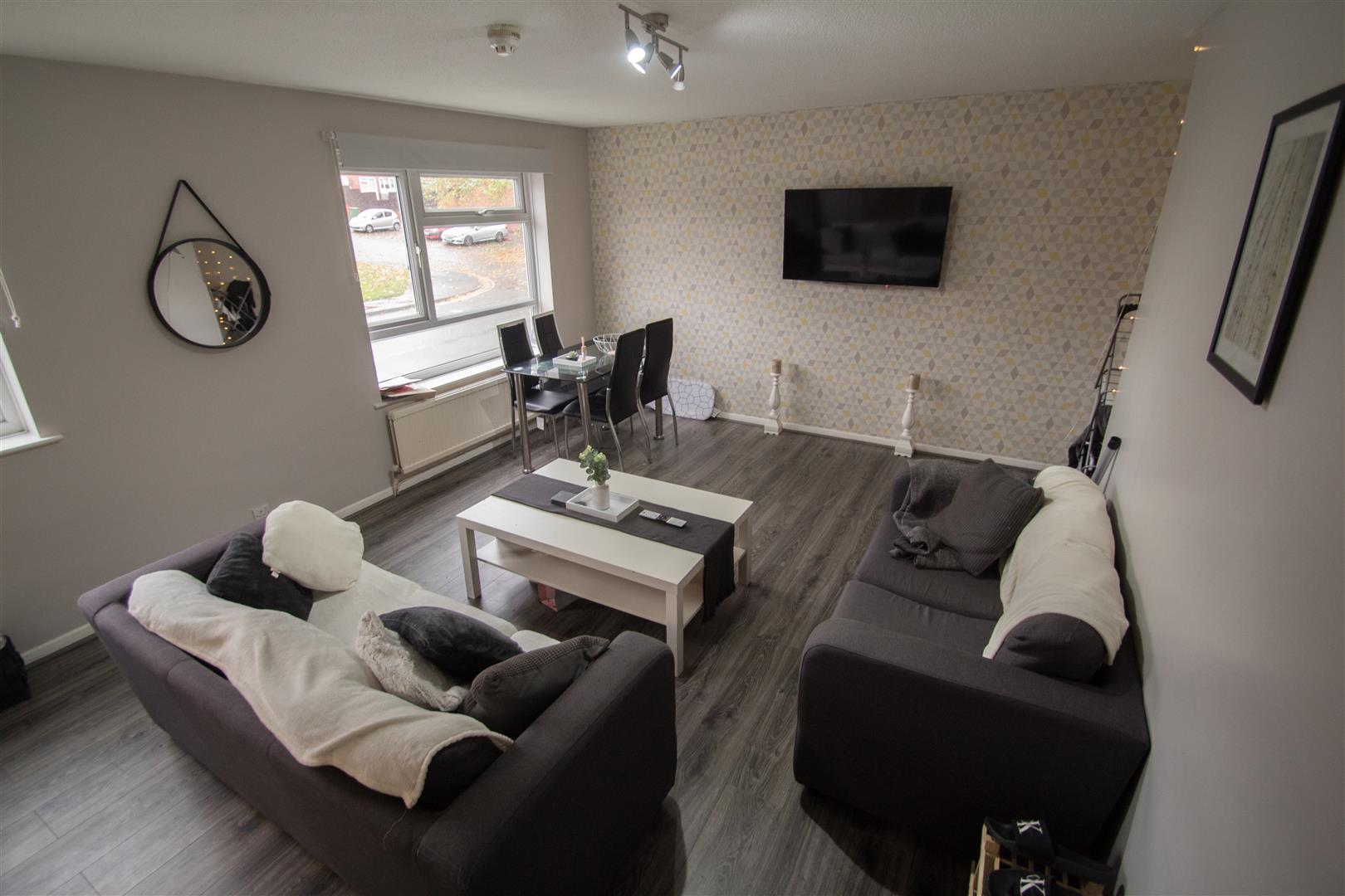 Flat Westfield Terrace in Leeds