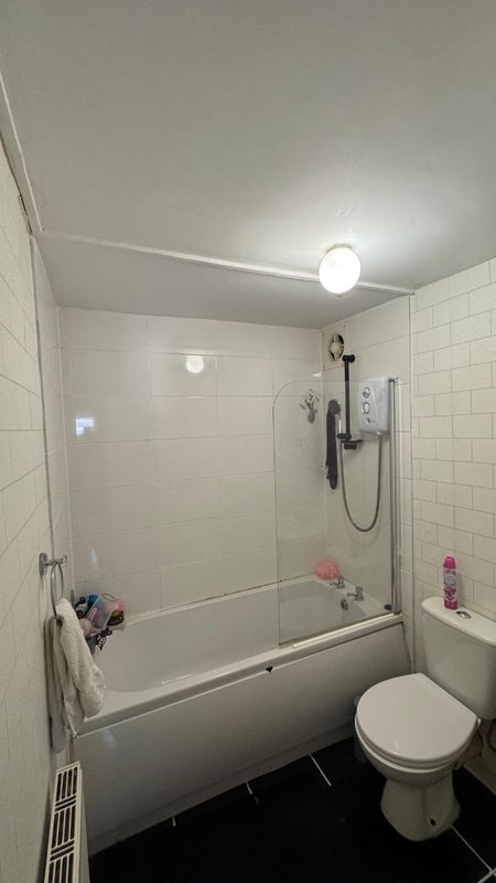 Room Western Avenue in Rutherglen