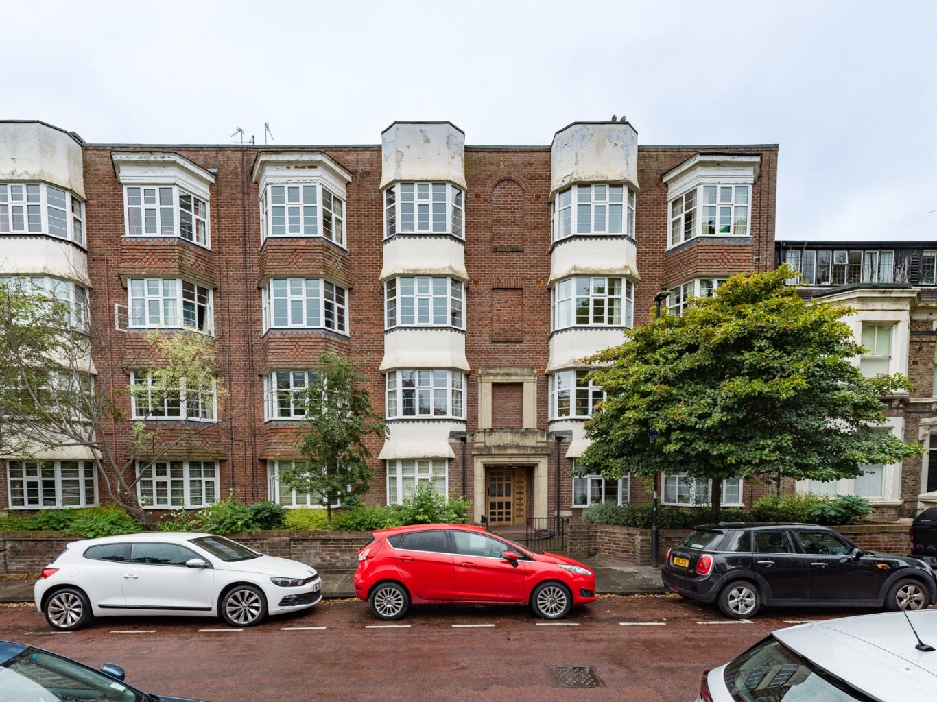 Flat Eskdale Terrace in Newcastle upon Tyne