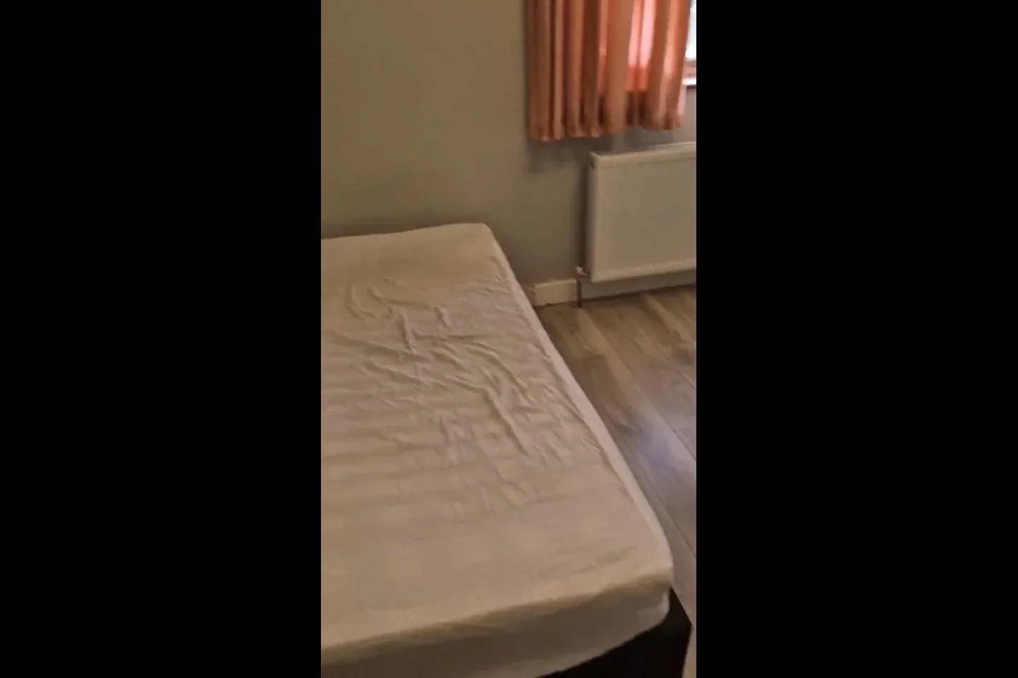 Room Legon Avenue in Greater London