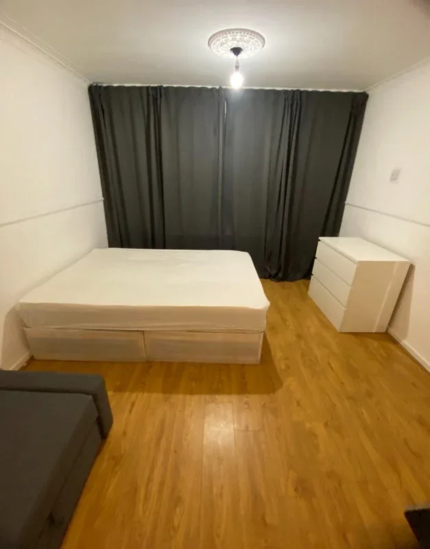 Room Bosun Close in Greater London